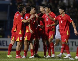 Figueiredo mở tỷ số cho Malaysia ở phút 49